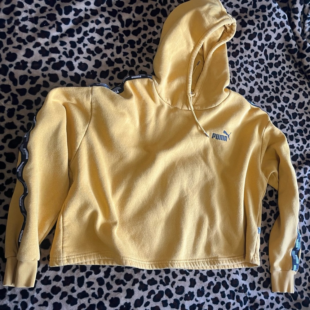 PUMA Cropped Hoodie.
